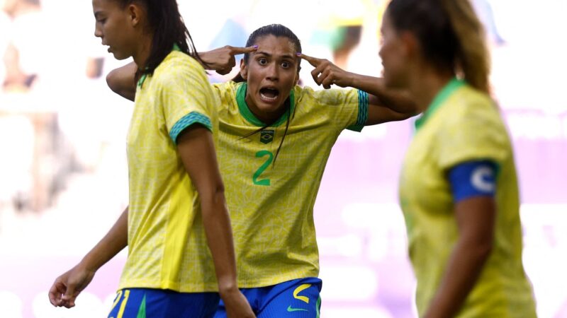 Futebol feminino perde para a Espanha, mas avança para as oitavas