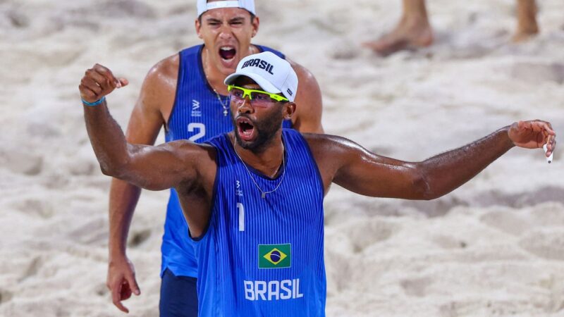 Olimpíadas: Evandro e Arthur são eliminados no vôlei de praia