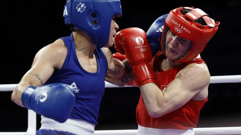 Bia Ferreira conquista o bronze no peso-leve do boxe feminino