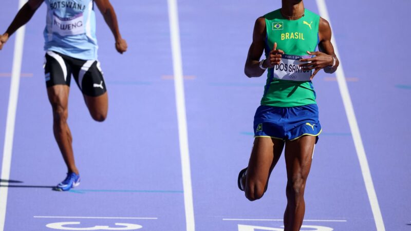 Alison dos Santos garante presença na final dos 400 m com barreiras