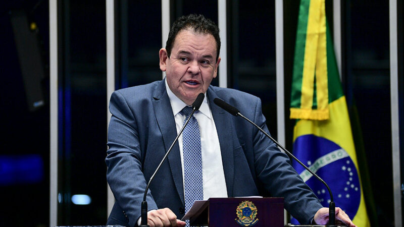 André Amaral pede suspensão da importação de camarão do Equador — Senado Notícias