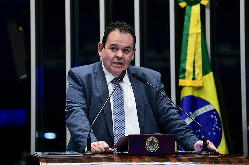 André Amaral pede suspensão da importação de camarão do Equador — Senado Notícias