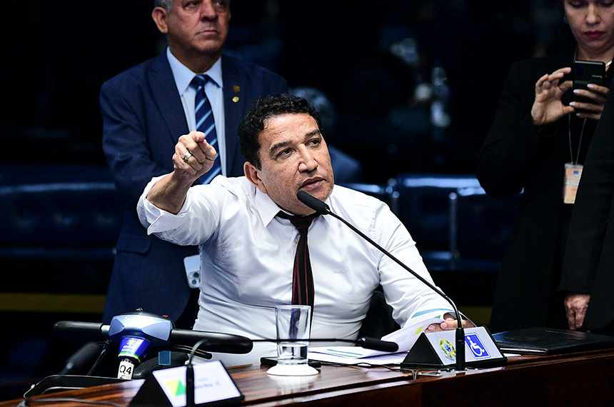 Magno Malta diz que parlamentares já suspeitavam de irregularidades no STF — Senado Notícias