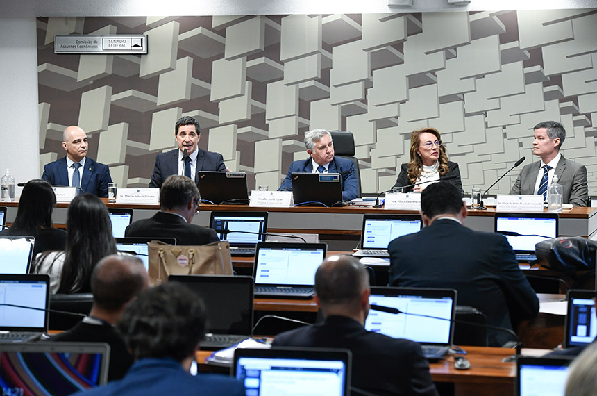 Reforma tributária não pode punir contribuintes, alertam debatedores — Senado Notícias