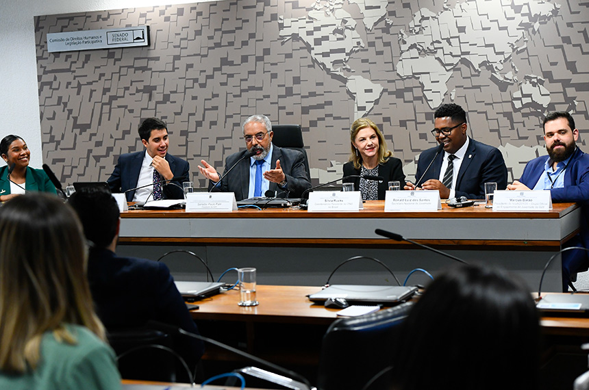 É preciso ouvir as demandas da juventude, dizem debatedores na CDH — Senado Notícias