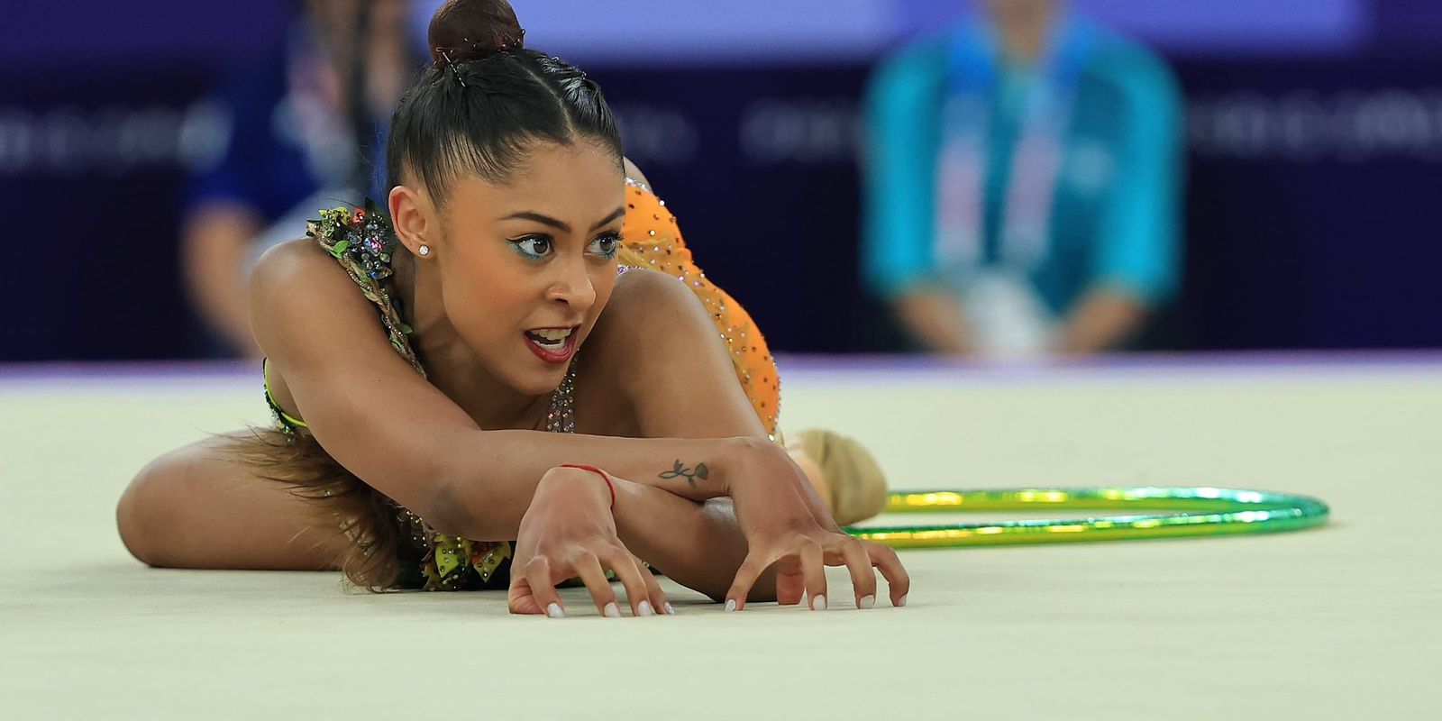 Babi Domingos fica em 10º na final individual da ginástica rítmica