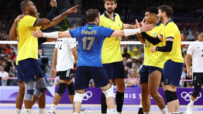 Vôlei masculino: Brasil vence Egito e se garante nas quartas em Paris