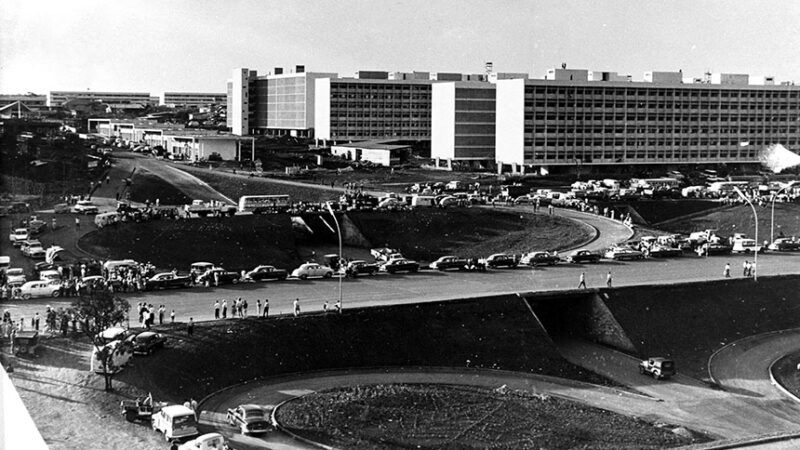 Senado celebrará 50 anos de seminário sobre problemas urbanísticos de Brasília — Senado Notícias