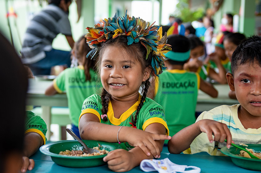 Projeto protege escolas rurais e indígenas de fechamento — Senado Notícias