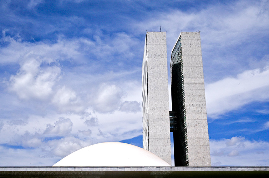 Aumento da CSLL é fundamental para compensar desoneração, projeta IFI — Senado Notícias