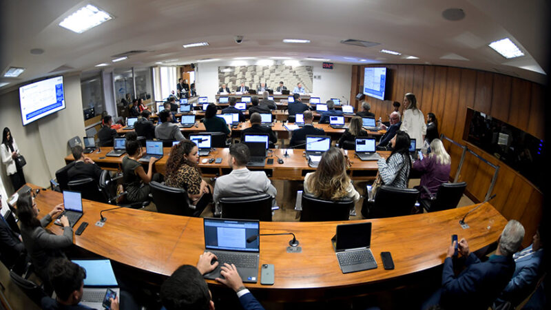 Reforma tributária pode levar a aumento de preço da internet, alerta setor de TI — Senado Notícias