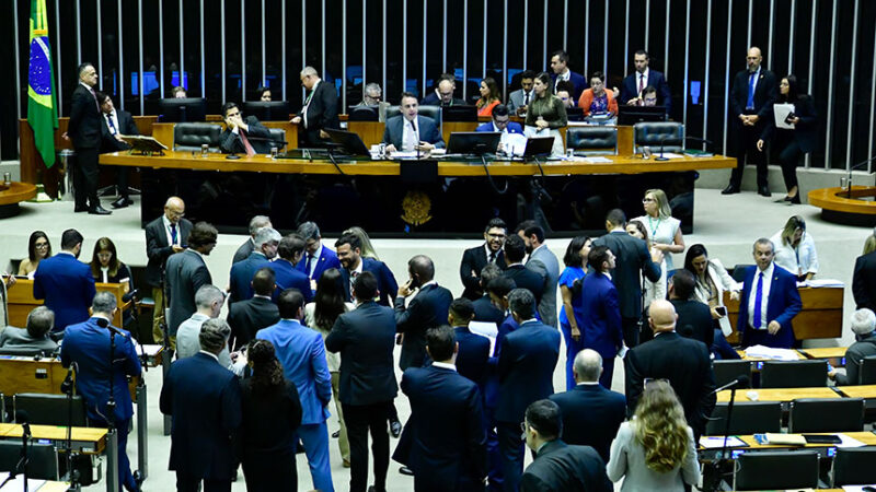 Congresso analisa crédito facilitado aos atingidos pelas enchentes no RS — Senado Notícias