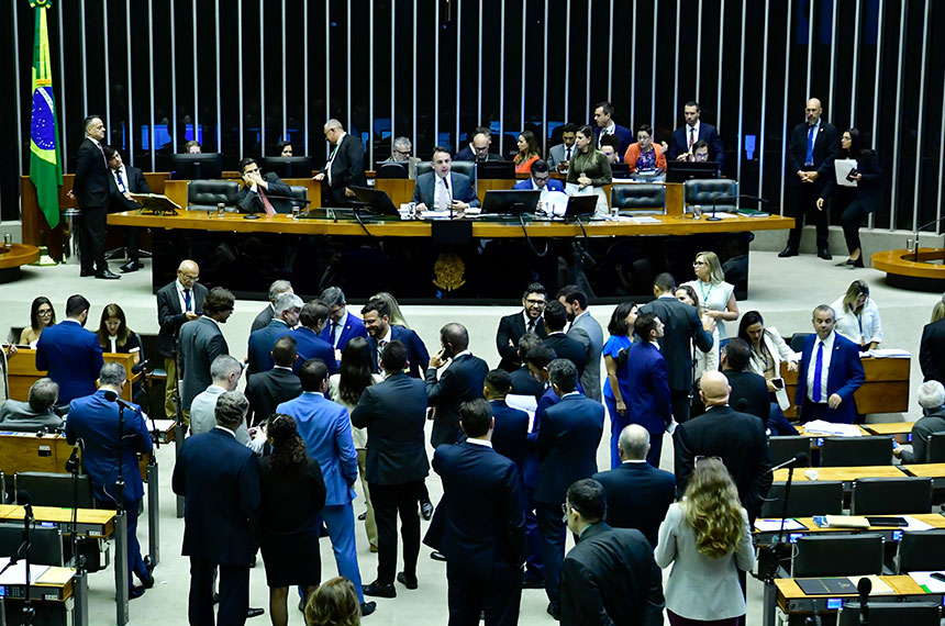 Congresso analisa crédito facilitado aos atingidos pelas enchentes no RS — Senado Notícias