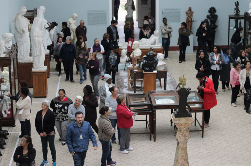 Projeto garante acesso gratuito de idosos a museus — Senado Notícias