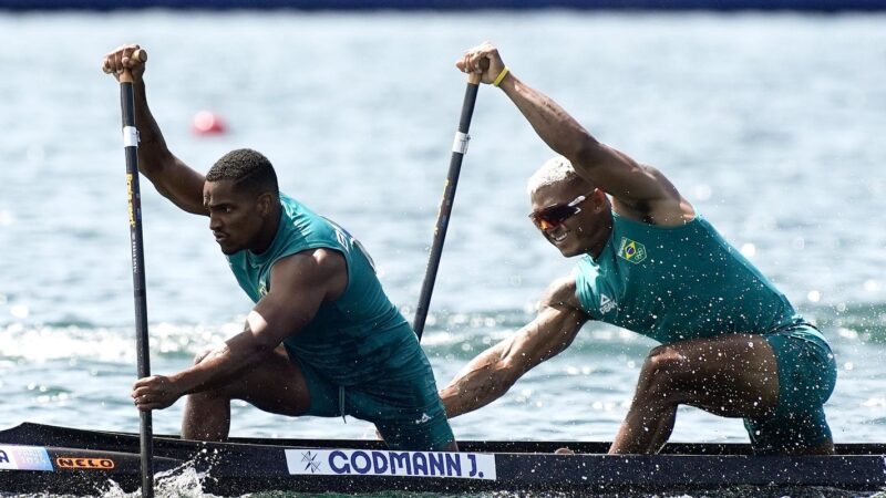 Isaquias e Jacky se garantem na semi da canoagem velocidade em Paris