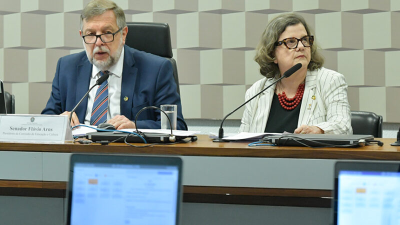 CE debate atendimento a alunos com deficiência no Plano Nacional de Educação — Senado Notícias