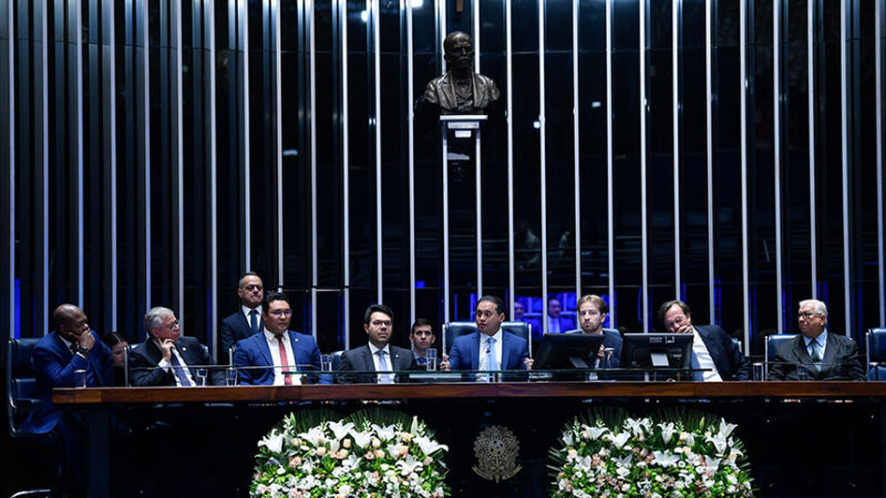 Sessão especial destaca papel do advogado na defesa da democracia — Senado Notícias