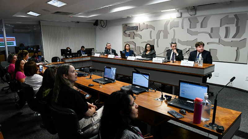 Debatedores querem avanços no tratamento da LAM, doença que afeta os pulmões — Senado Notícias