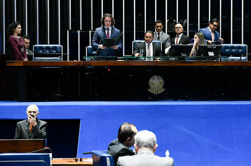 Promulgada emenda que regula eleição em tribunais de Justiça — Senado Notícias