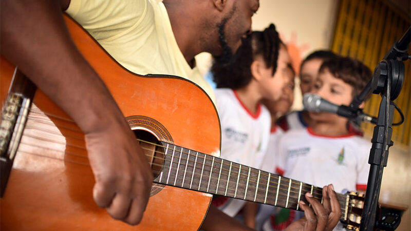 Sancionada lei que cria Semana Cultural Interescolar na educação básica — Senado Notícias