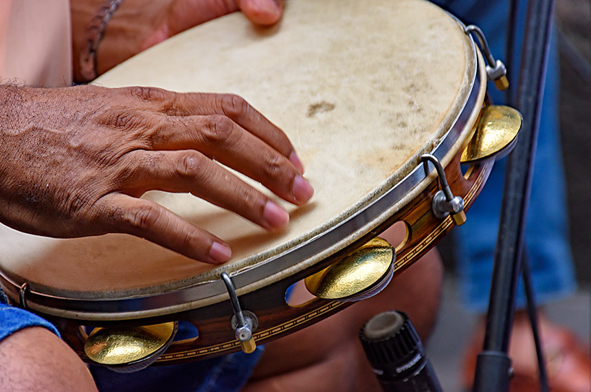 Produção de instrumentos do samba torna-se manifestação cultural — Senado Notícias