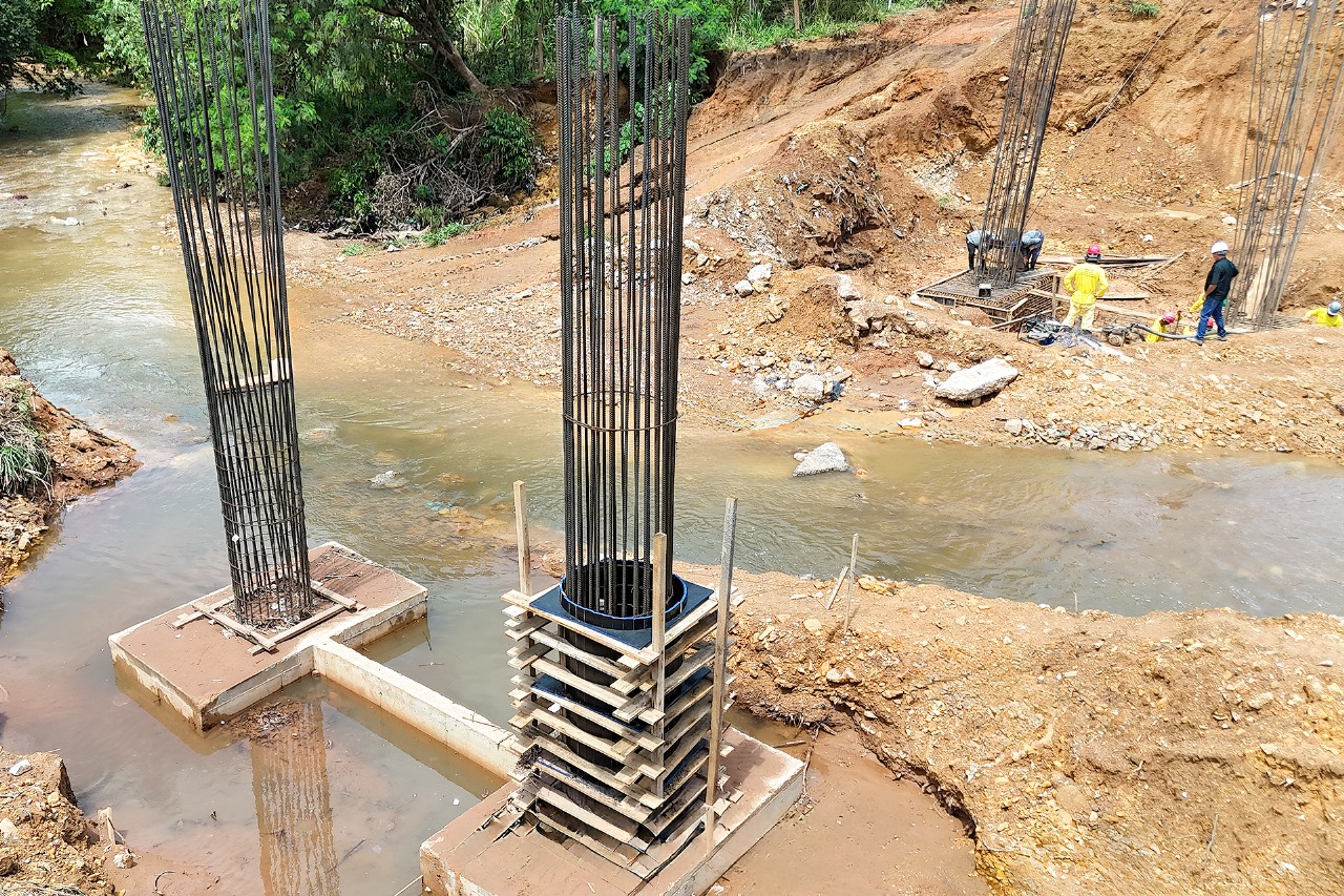 GOVERNO MUNICIPAL AVANÇA NAS OBRAS DE CONSTRUÇÃO DE PONTE NO BAIRRO PACAEMBU