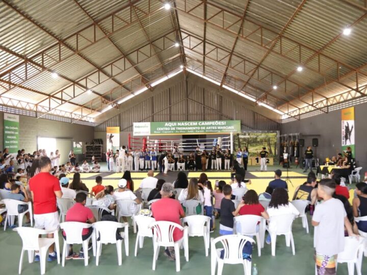 CAMPEONATO INTERNO E PREMIAÇÃO DE ALUNOS E ATLETAS MOVIMENTAM O CENTRO DE TREINAMENTO DE ARTES MARCIAIS EM VALPARAÍSO