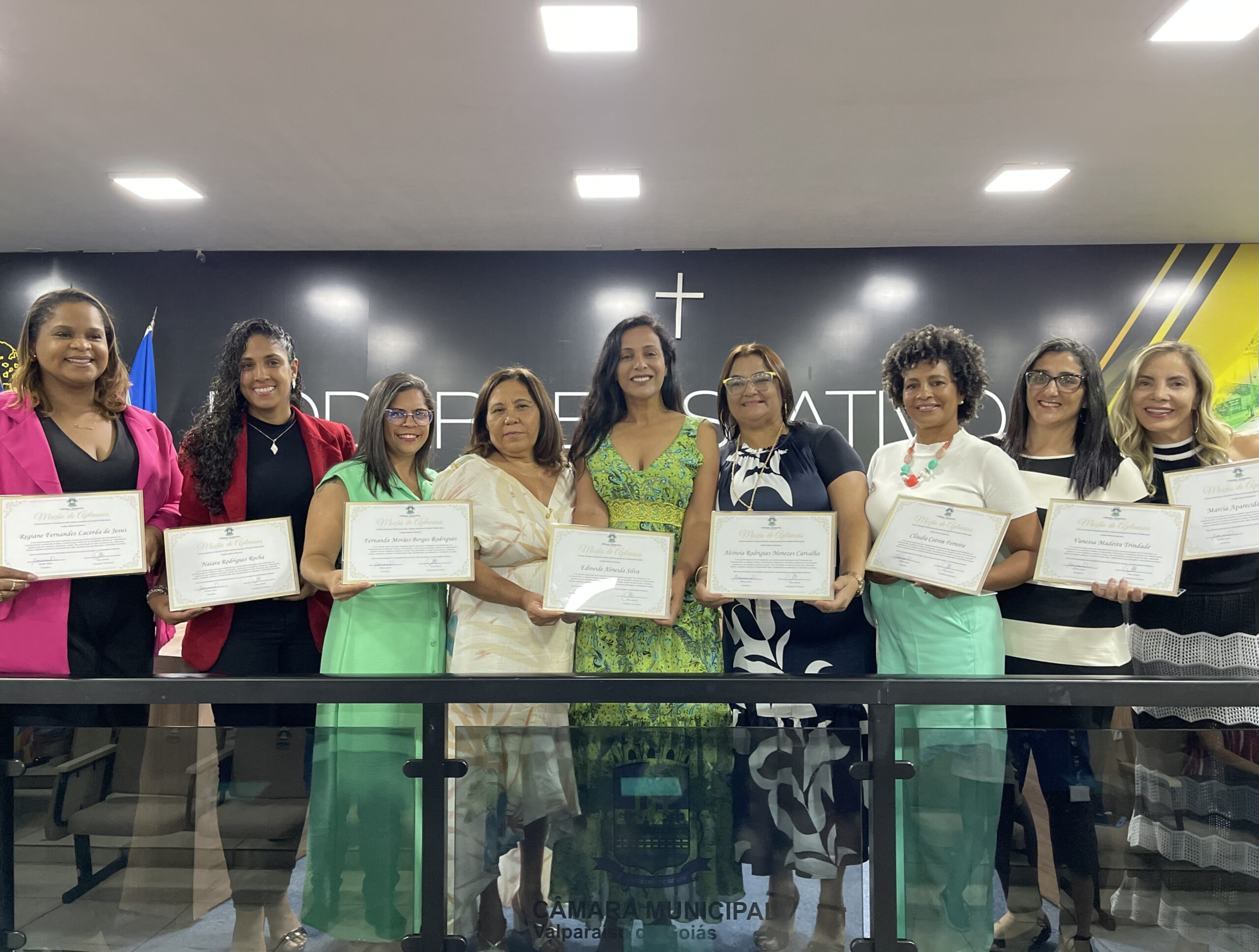 PROFESSORES SÃO HOMENAGEADOS EM SESSÃO ESPECIAL DA CÂMARA DE VALPARAÍSO