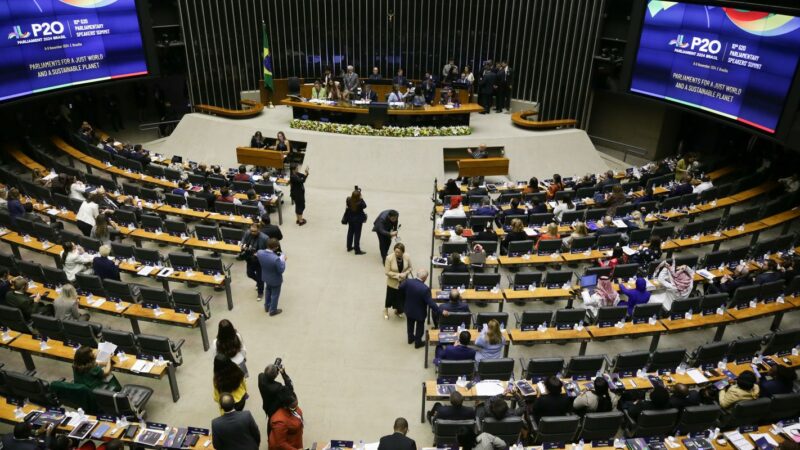 Cúpula dos parlamentos do G20 debate combate à desigualdade de gênero