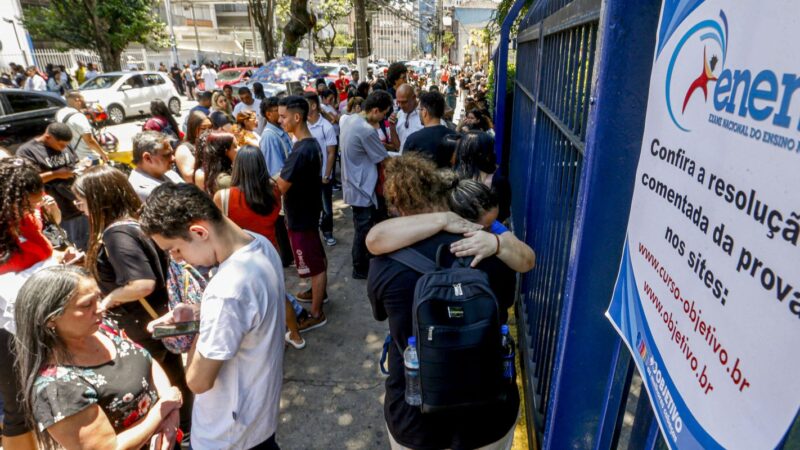 Mais de 4,3 milhões de candidatos participam hoje do Enem 2024